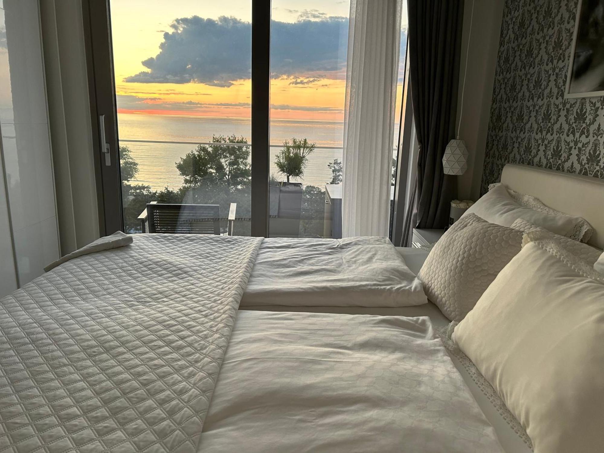 Luxe Baltic Sunset Apartment Miedzyzdroje Bagian luar foto